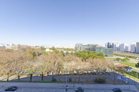 T1 para arrendamento no empreendimento Metro City