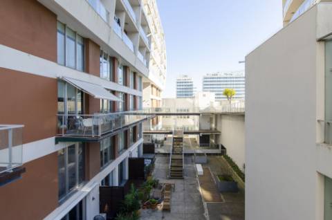 T1 para arrendamento no empreendimento Metro City