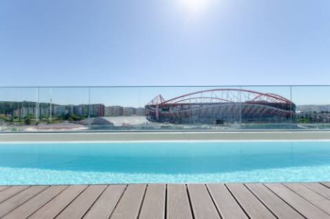 T1 no LUX PRIME, em frente ao Estádio do Benfica