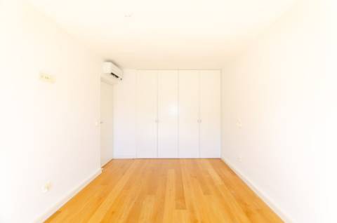 T1 no LUX PRIME, em frente ao Estádio do Benfica