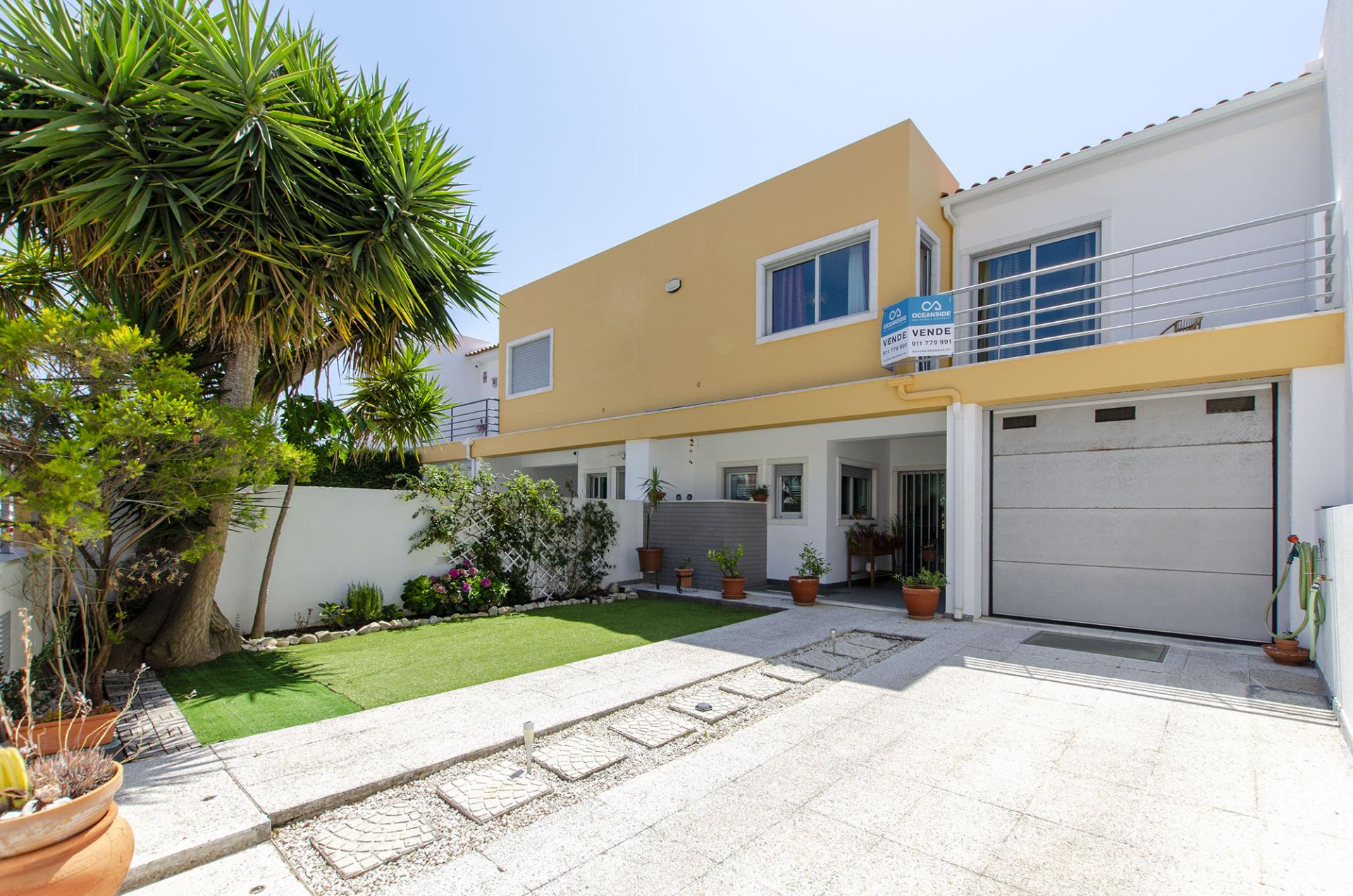 Moradia Contemporânea T4+2 em Atibá