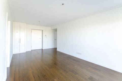 T1 para arrendamento no empreendimento Metro City