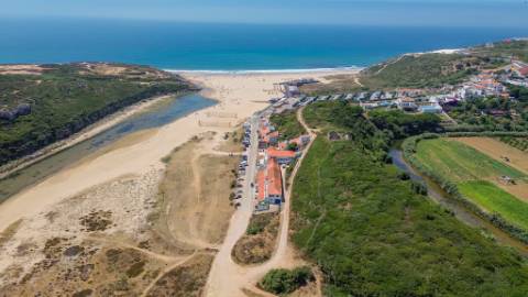 Moradia na Ericeira - Pé na Areia na Praia da Foz do Lizandro