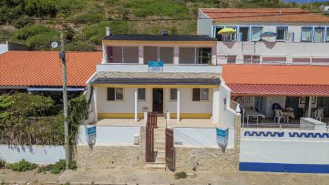 Moradia na Ericeira - Pé na Areia na Praia da Foz do Lizandro