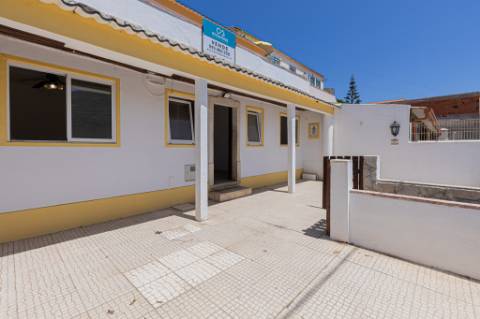 Moradia na Ericeira - Pé na Areia na Praia da Foz do Lizandro