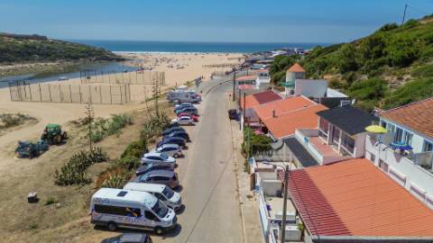 Moradia na Ericeira - Pé na Areia na Praia da Foz do Lizandro