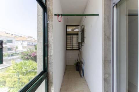 T4 Duplex com Estúdio e Vista Mar em Caxias