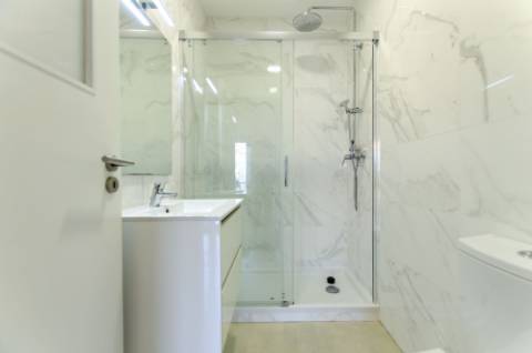 T4 Duplex com Estúdio e Vista Mar em Caxias