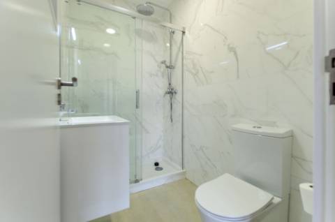 T4 Duplex com Estúdio e Vista Mar em Caxias