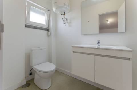 T4 Duplex com Estúdio e Vista Mar em Caxias