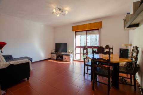 T3 cheio de sol, no Algueirão