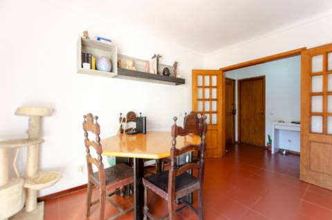 T3 cheio de sol, no Algueirão