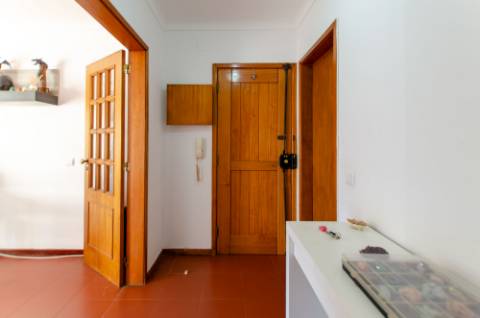 T3 cheio de sol, no Algueirão