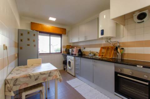 T3 cheio de sol, no Algueirão