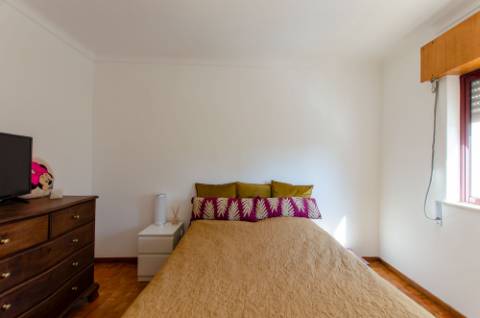 T3 cheio de sol, no Algueirão