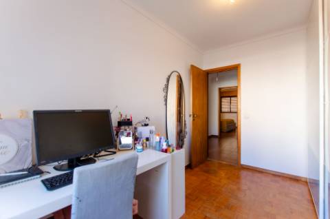 T3 cheio de sol, no Algueirão