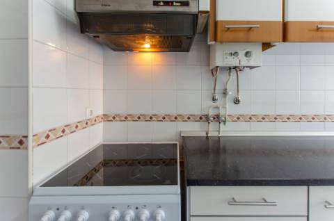 T1 junto ao Centro Comercial das Palmeiras