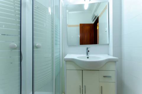 T1 junto ao Centro Comercial das Palmeiras