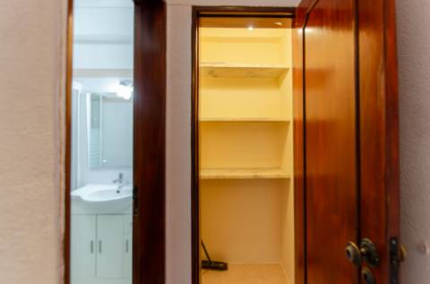 T1 junto ao Centro Comercial das Palmeiras