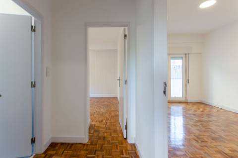 T2 em São Miguel das Encostas, Carcavelos