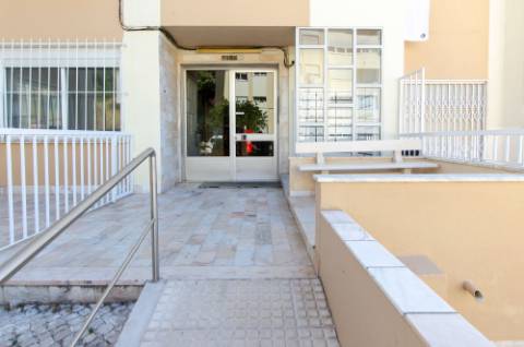 T2 em São Miguel das Encostas, Carcavelos