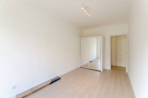 T2 remodelado em Linda-a-Velha