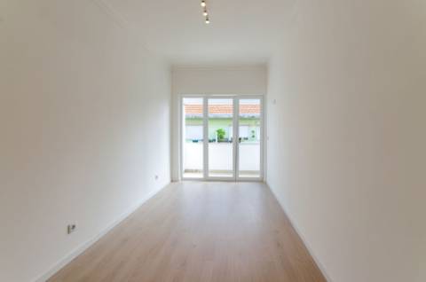 T2 remodelado em Linda-a-Velha