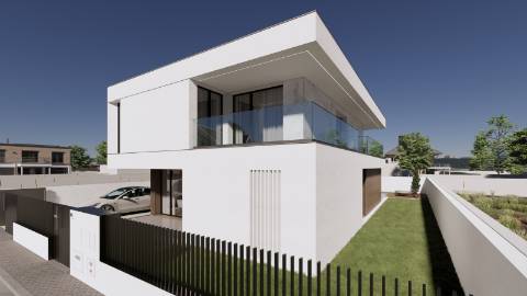 Moradia T4 com piscina, junto a Manique de cima