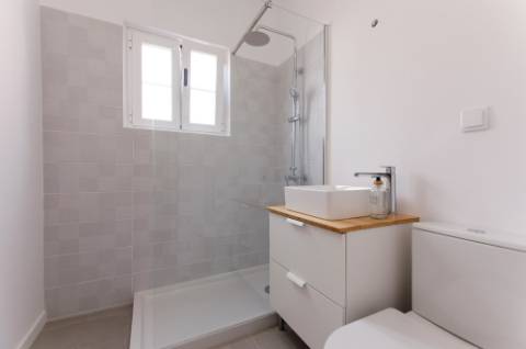 Apartamento T1 no centro da Ajuda