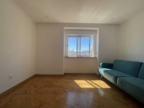 T2+1 Remodelado na Penha de França