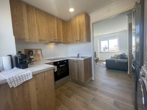 T2+1 Remodelado na Penha de França