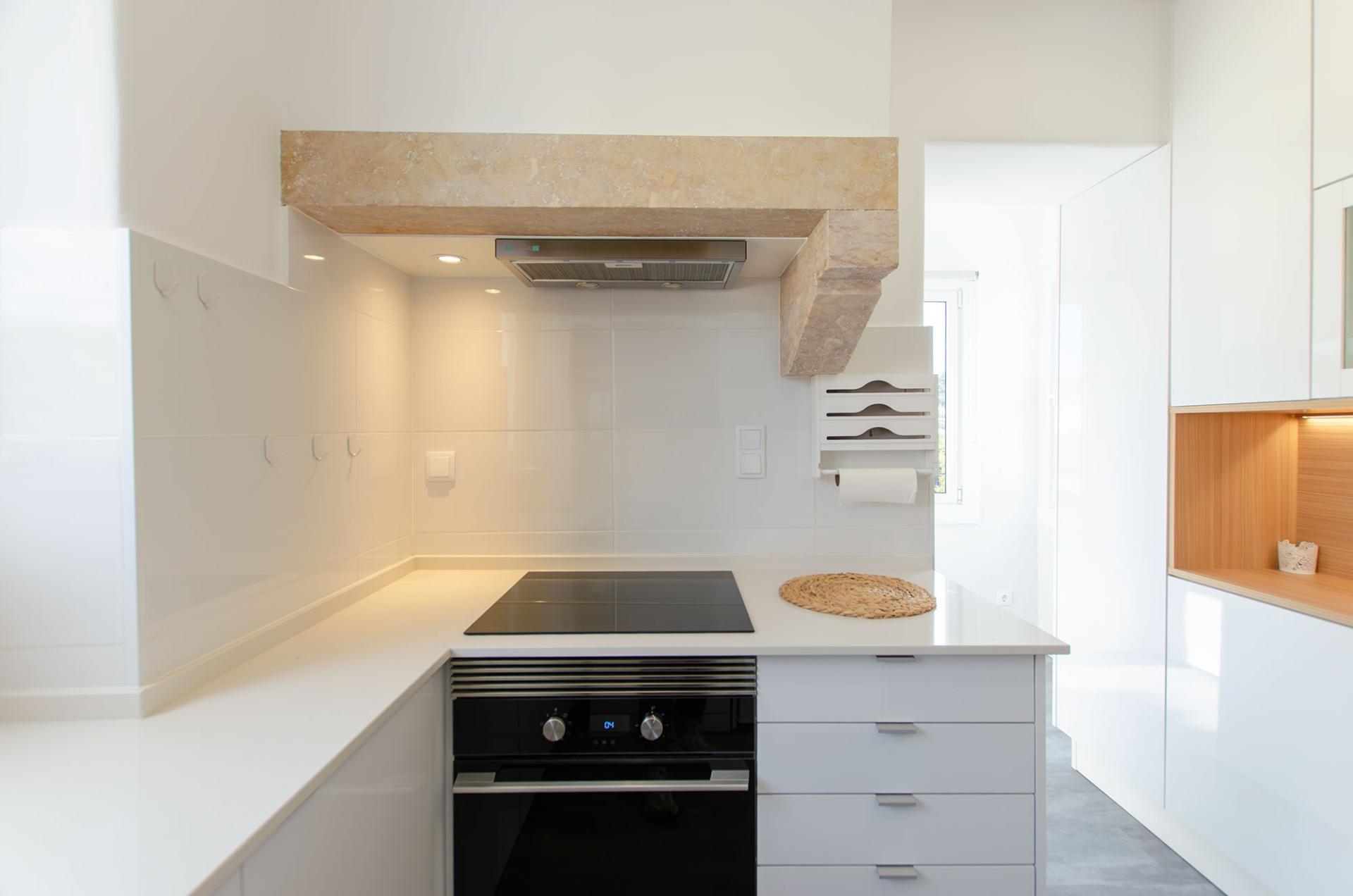 T3 renovado e com logradouro na Portela de Sintra
