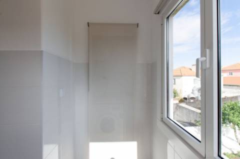 T3 renovado e com logradouro na Portela de Sintra
