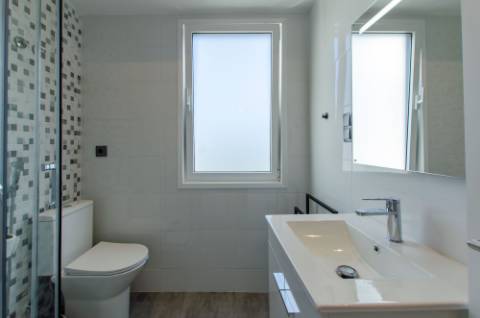 T3 renovado e com logradouro na Portela de Sintra
