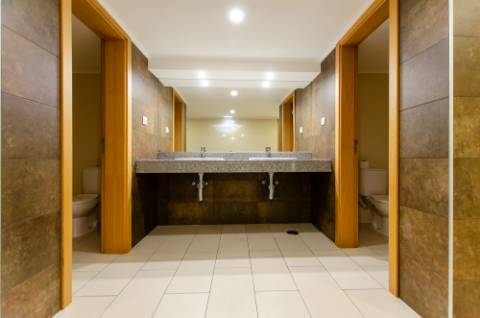 Espaço Comercial com 2 pisos, em São Domingos de Rana