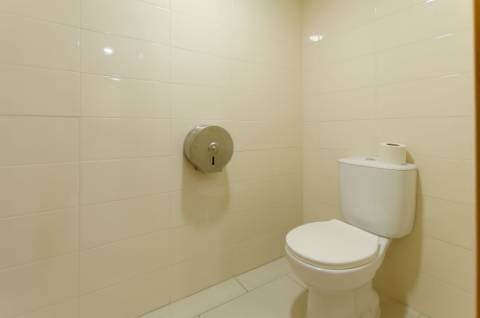 Espaço Comercial com 2 pisos, em São Domingos de Rana