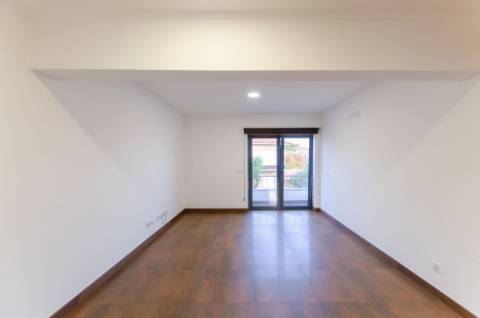 T3 renovado, como novo, próximo da CUF de São Domingos de Rana