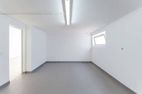 Moradia T4 + 1 em Tercena