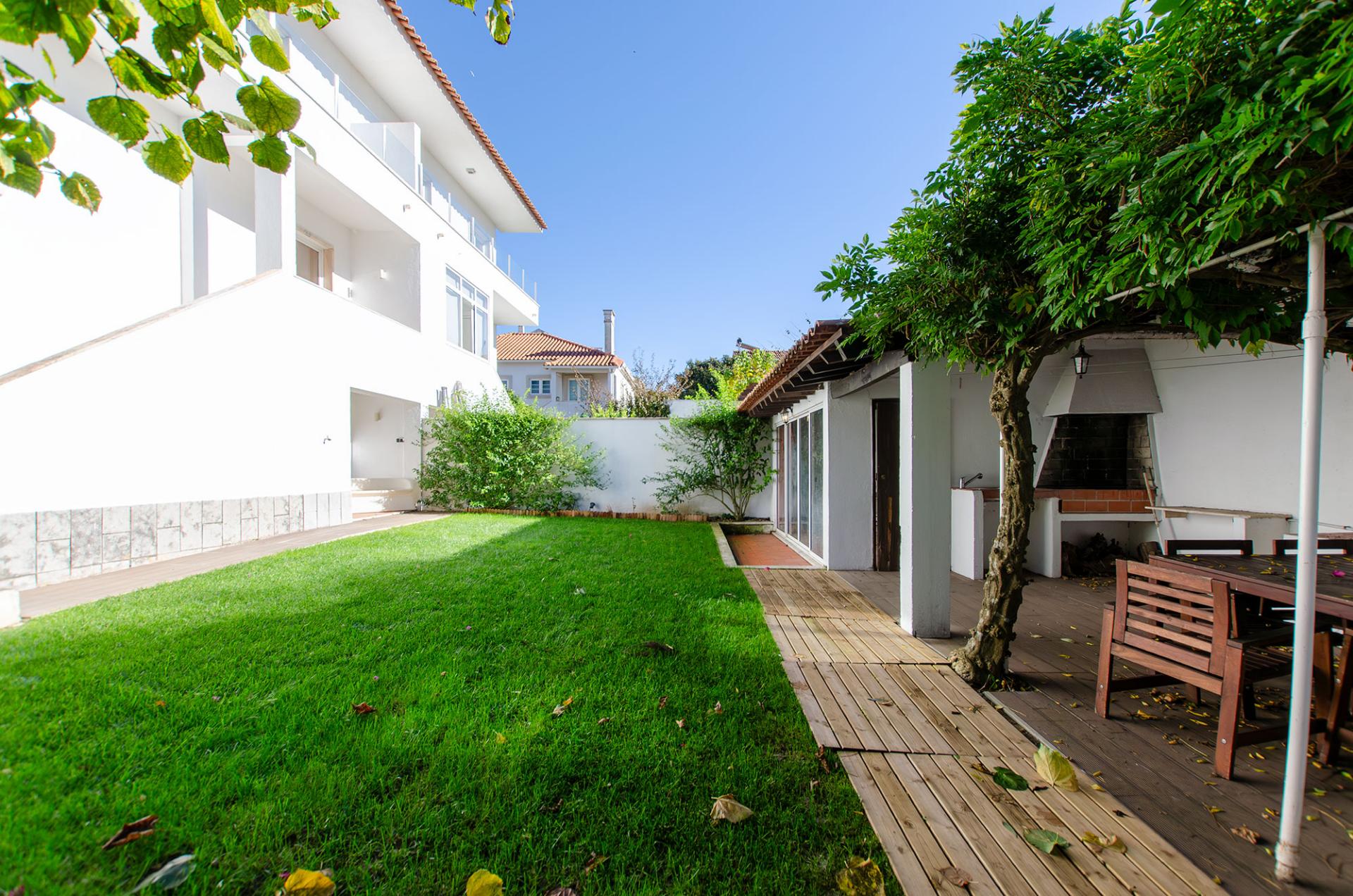 Moradia T4 + 1 em Tercena