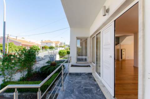 Moradia T4 + 1 em Tercena