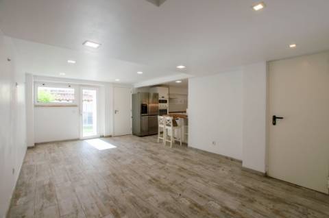 Moradia T4 + 1 em Tercena