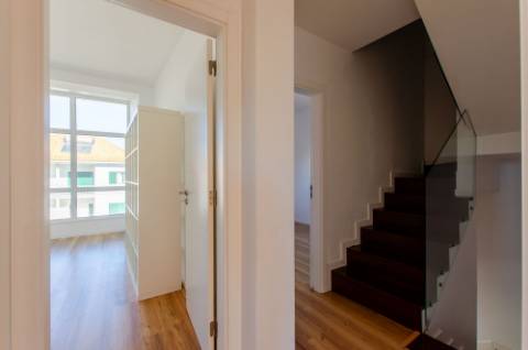 Moradia T4 + 1 em Tercena