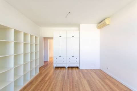 Moradia T4 + 1 em Tercena