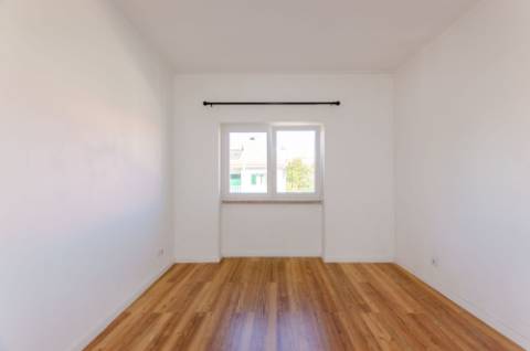 Moradia T4 + 1 em Tercena