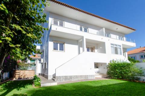 Moradia T4 + 1 em Tercena