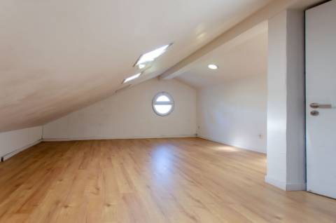 Moradia T4 + 1 em Tercena