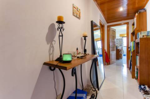 T2 extremamente bem cuidado com vistas desafogadas