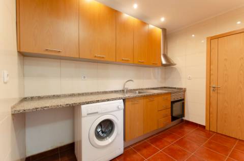 T1 como novo, no centro de Sacavém