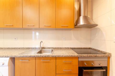 T1 como novo, no centro de Sacavém