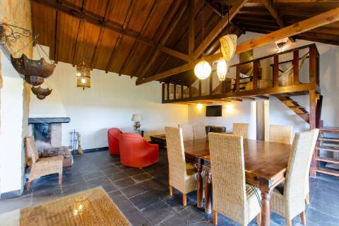 Quinta de 3 Hectares com 3 Moradias a 1h de Lisboa